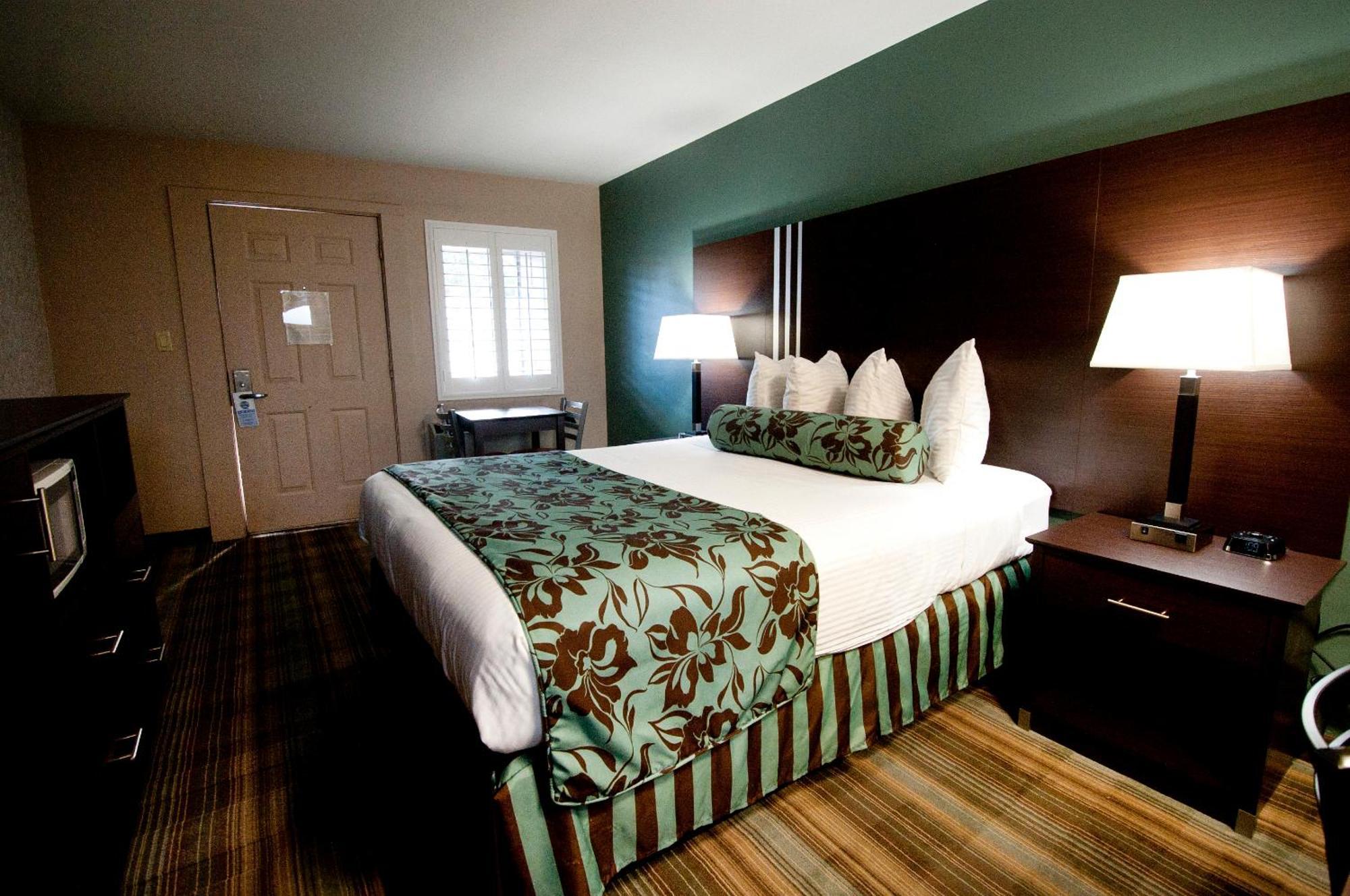 Standard Queen Room,1739414012:JPEG
