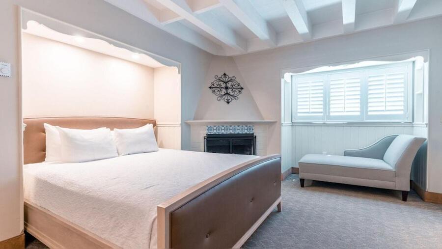 Superior King Room,1739425166:JPEG