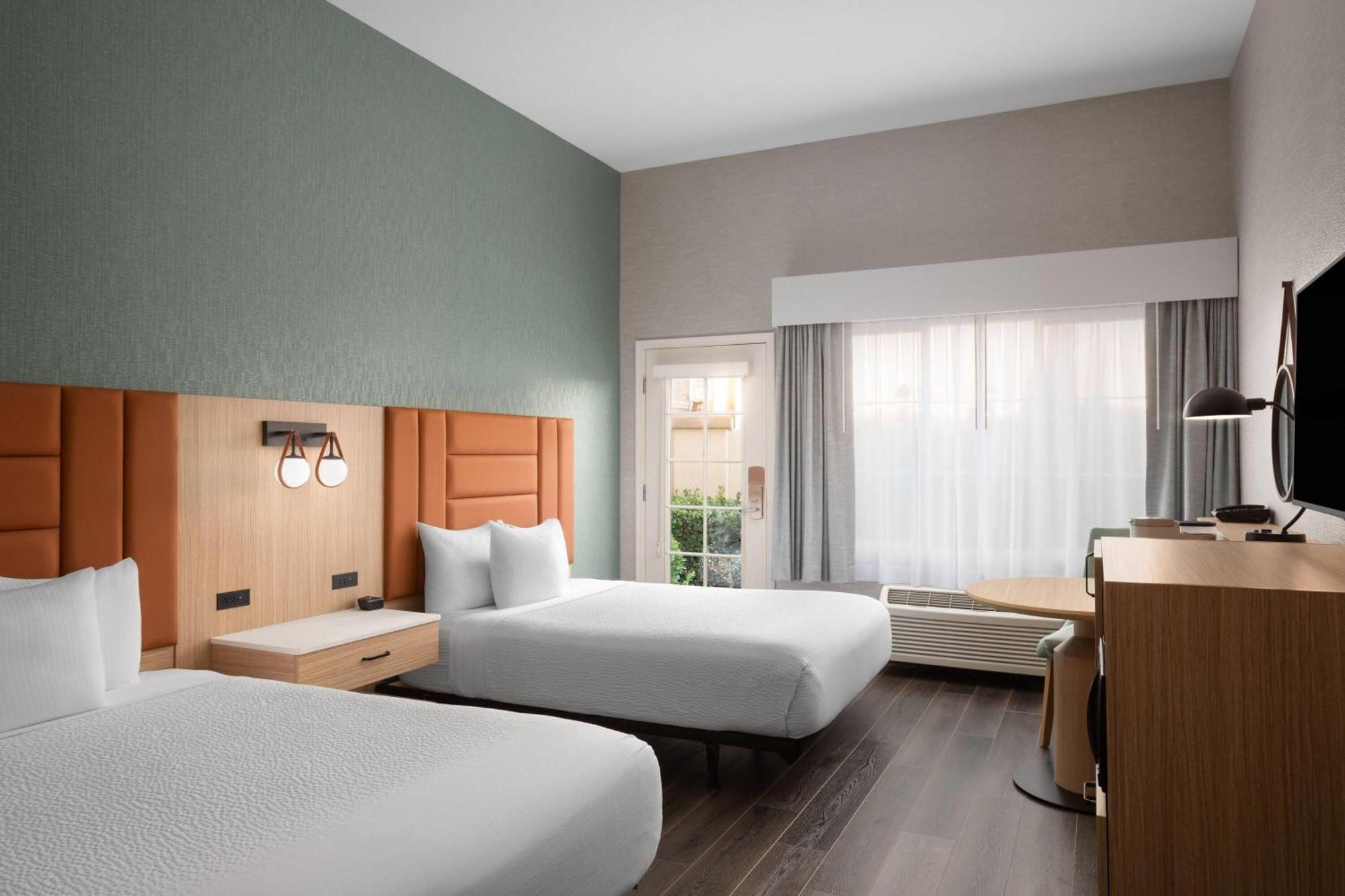 Queen Room with Two Queen Beds and Mobility/Hearing Access - Non-Smoking