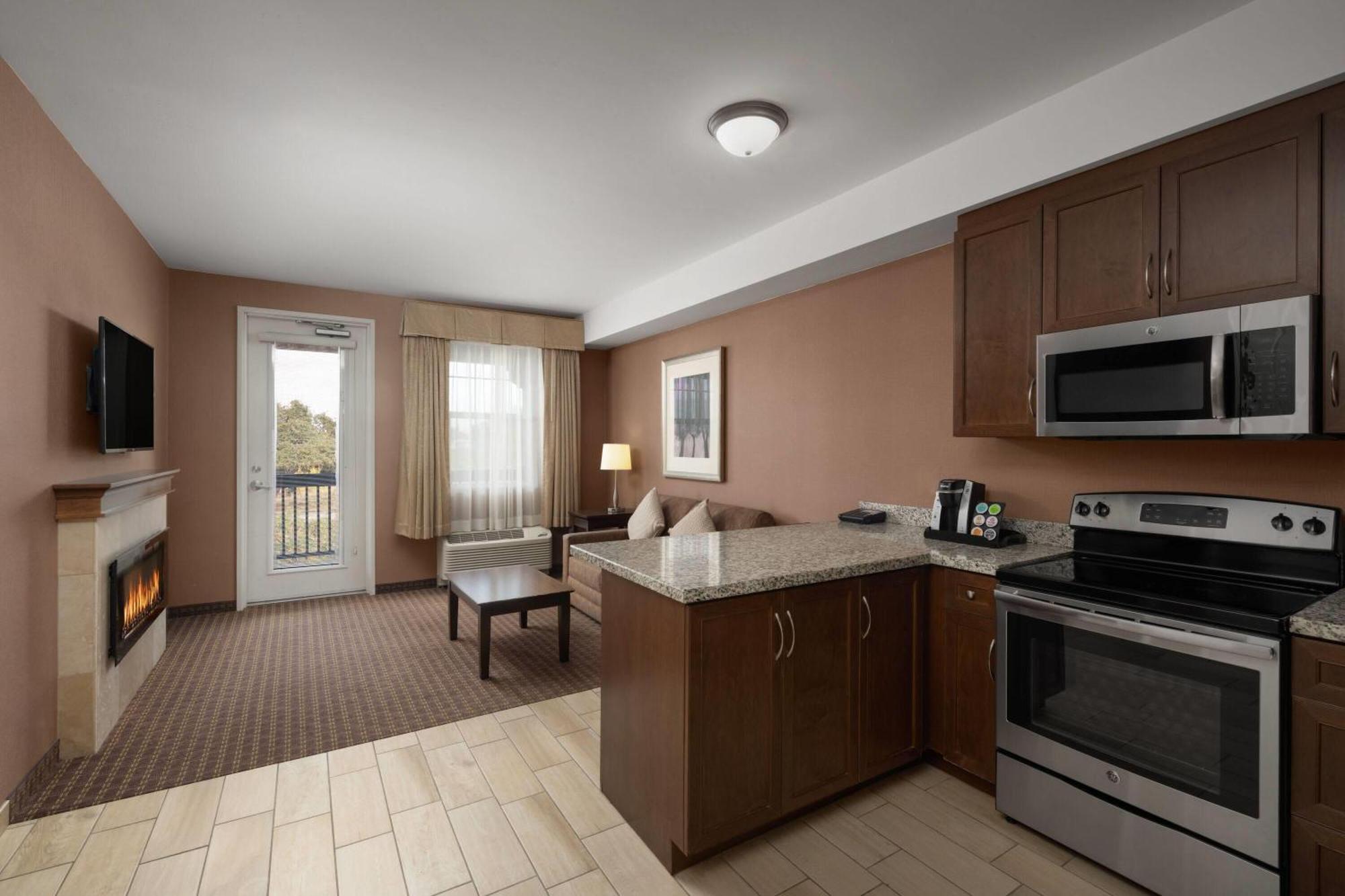 Two-Bedroom King Suite with Balcony - Non-Smoking