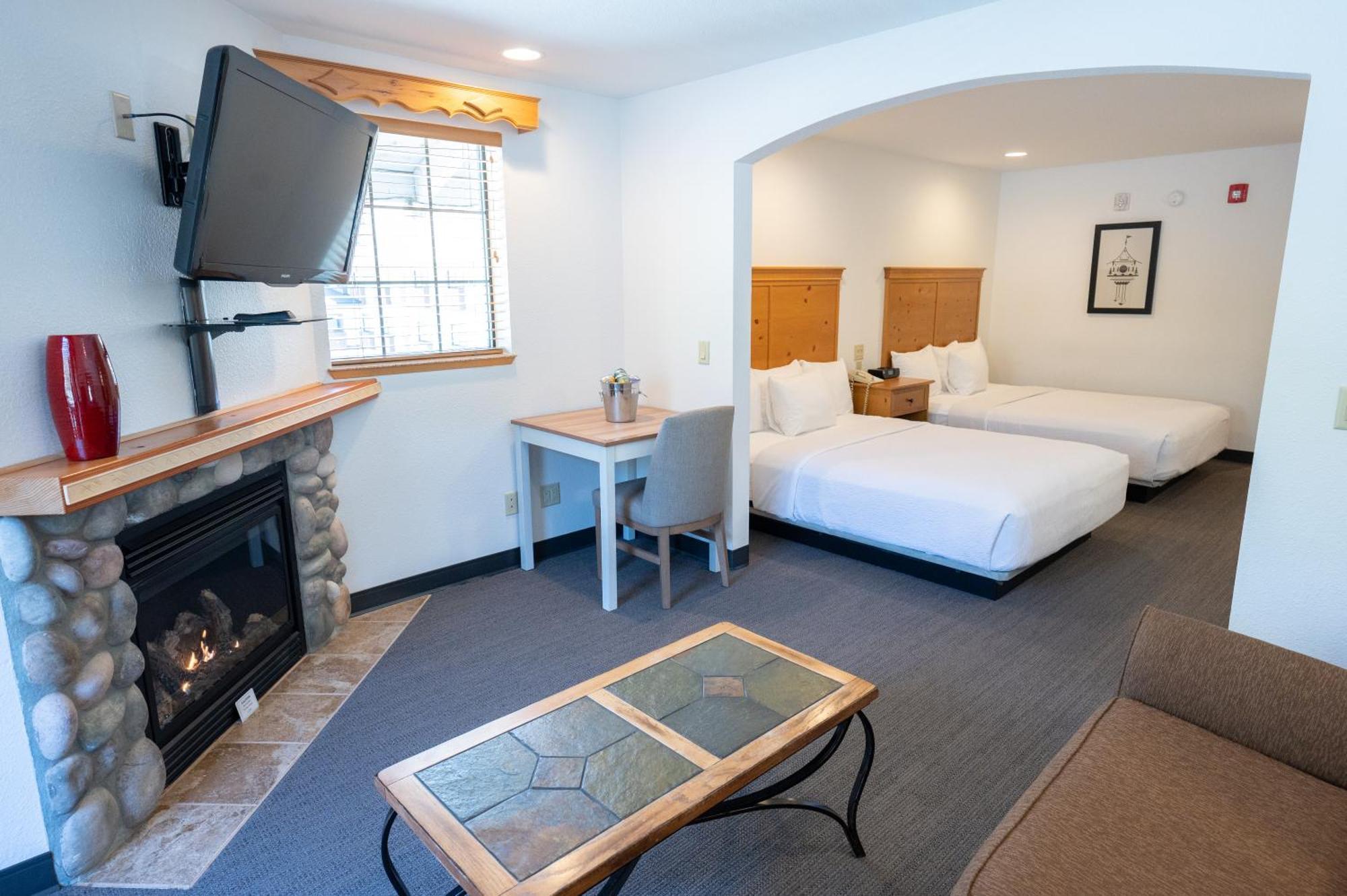 Queen Room with Two Queen Beds - Disability Access