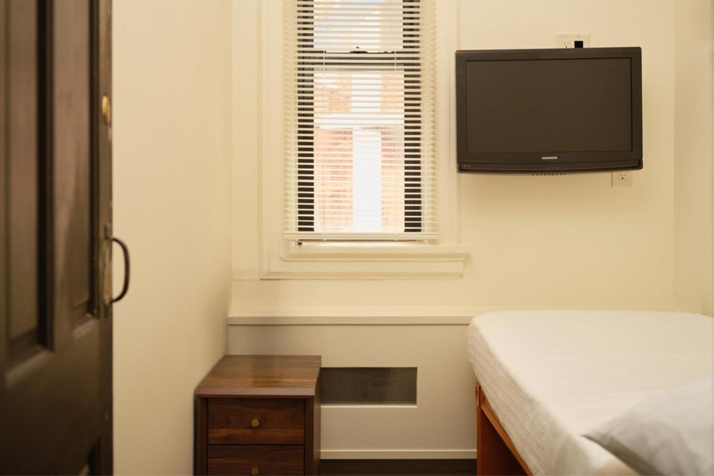 Standard Cabin with Shared Bathroom,1756510053:JPEG