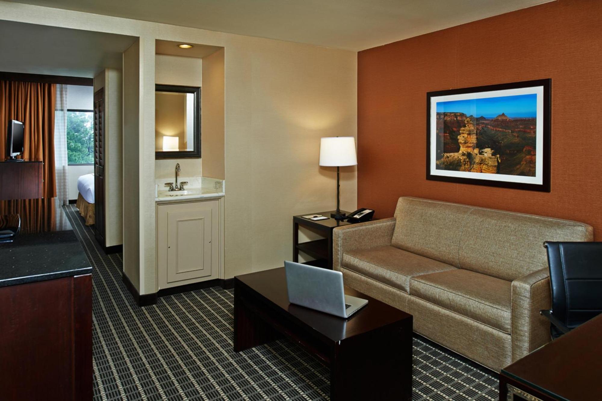 Junior Suite,1758305936:JPEG