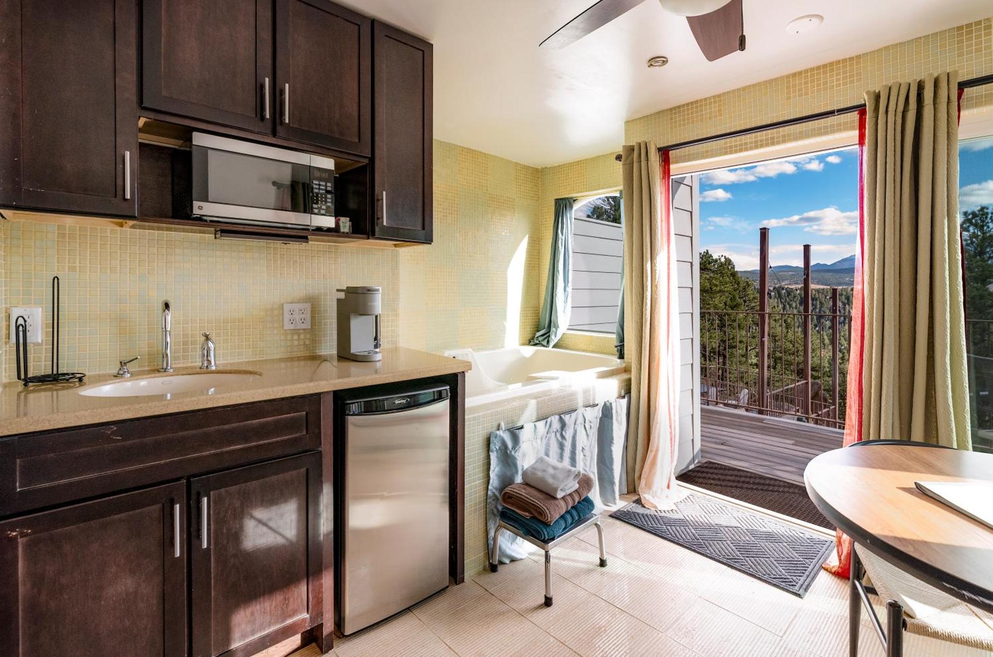 King Suite with Spa Bath,1758434772:JPEG