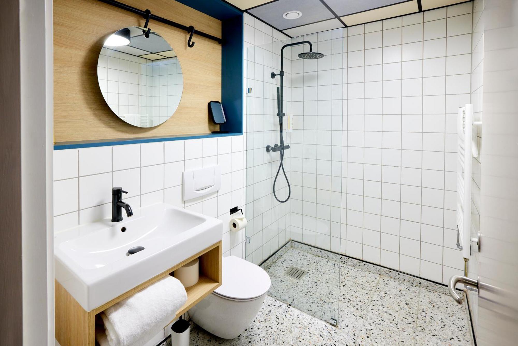 Double or Twin Room +1