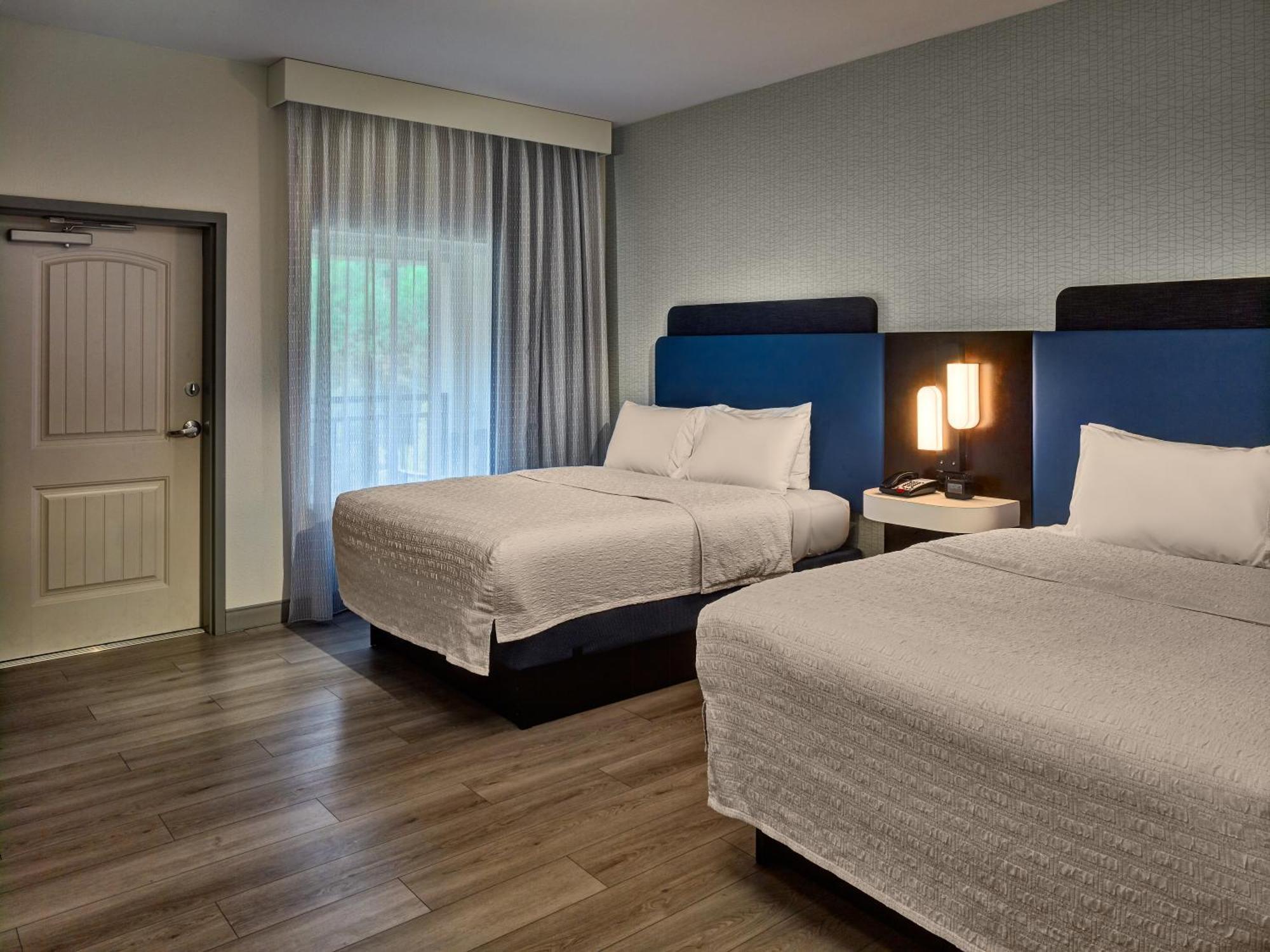 Queen Room with Two Queen Beds and Balcony - Non-Smoking