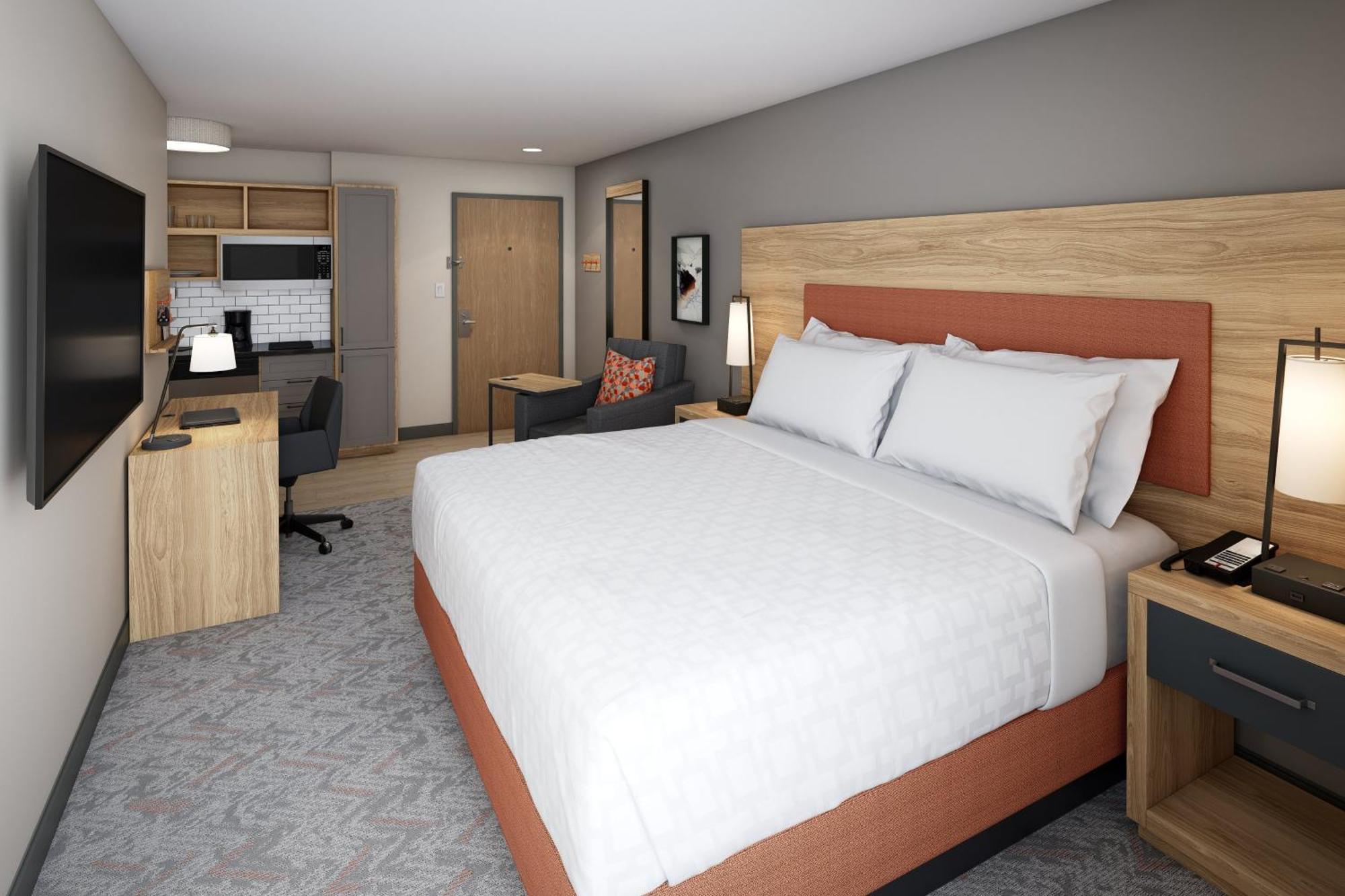 Queen Studio Suite