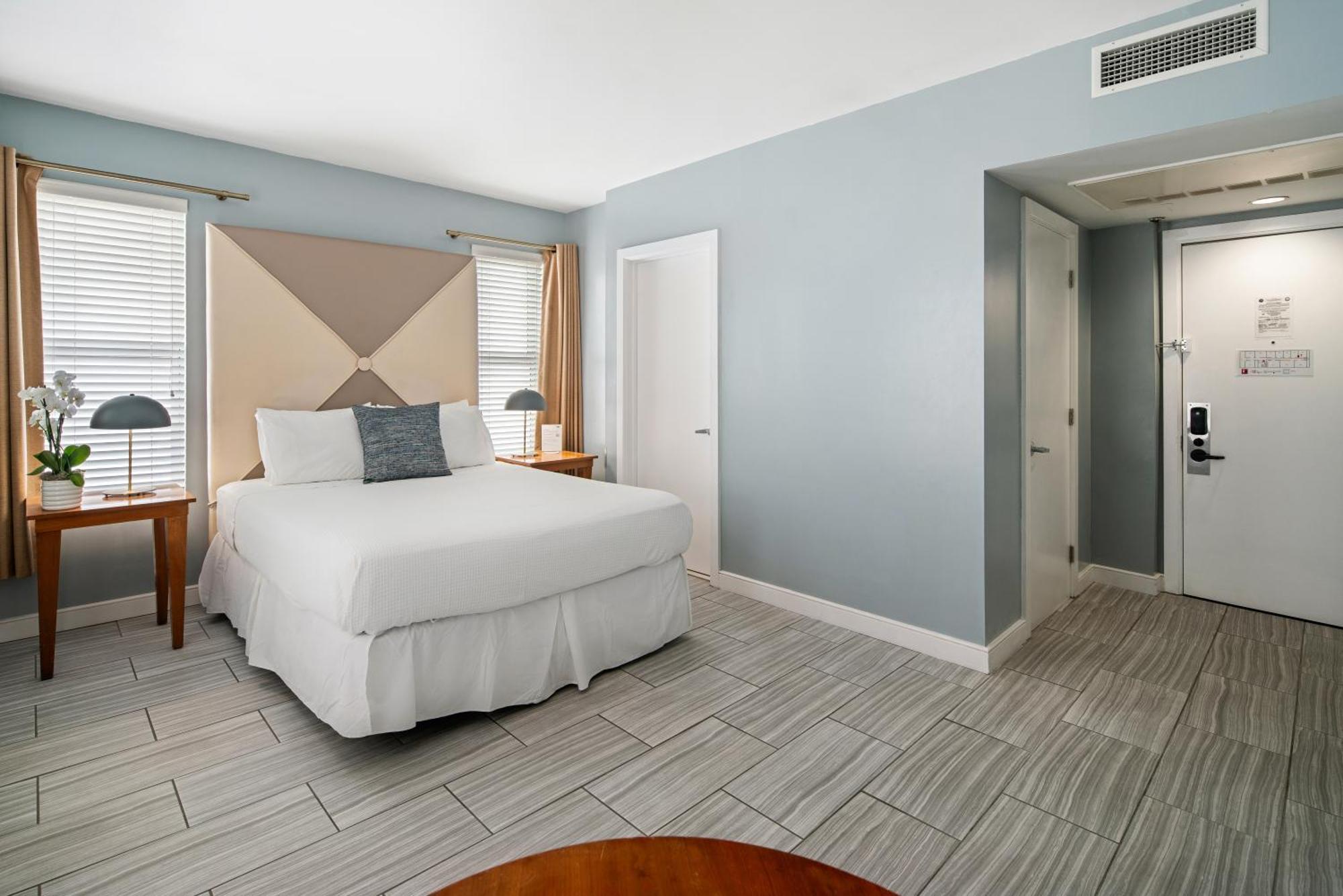 Queen Room