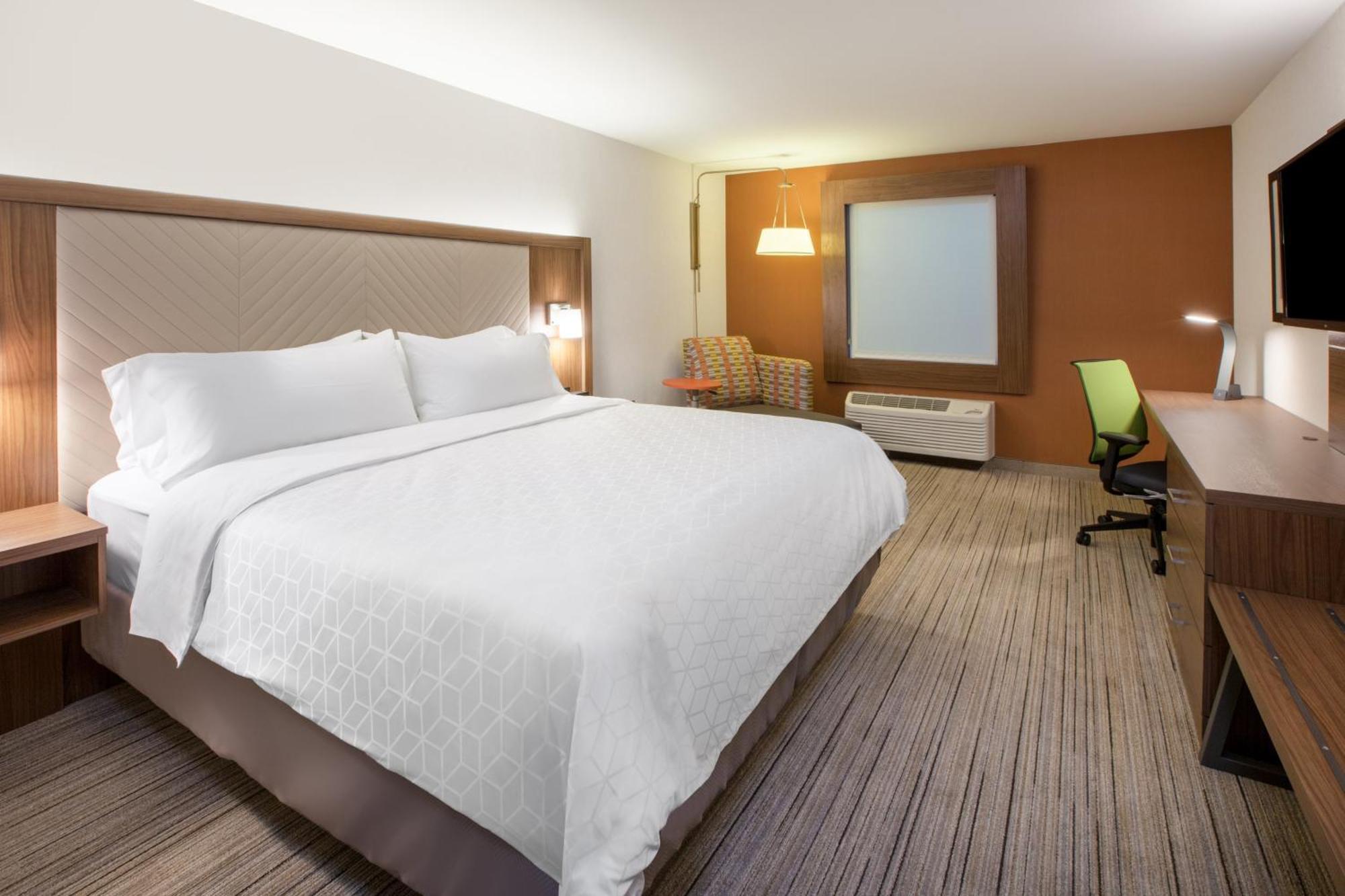 King Room - Mobility Access/Hearing Accessible