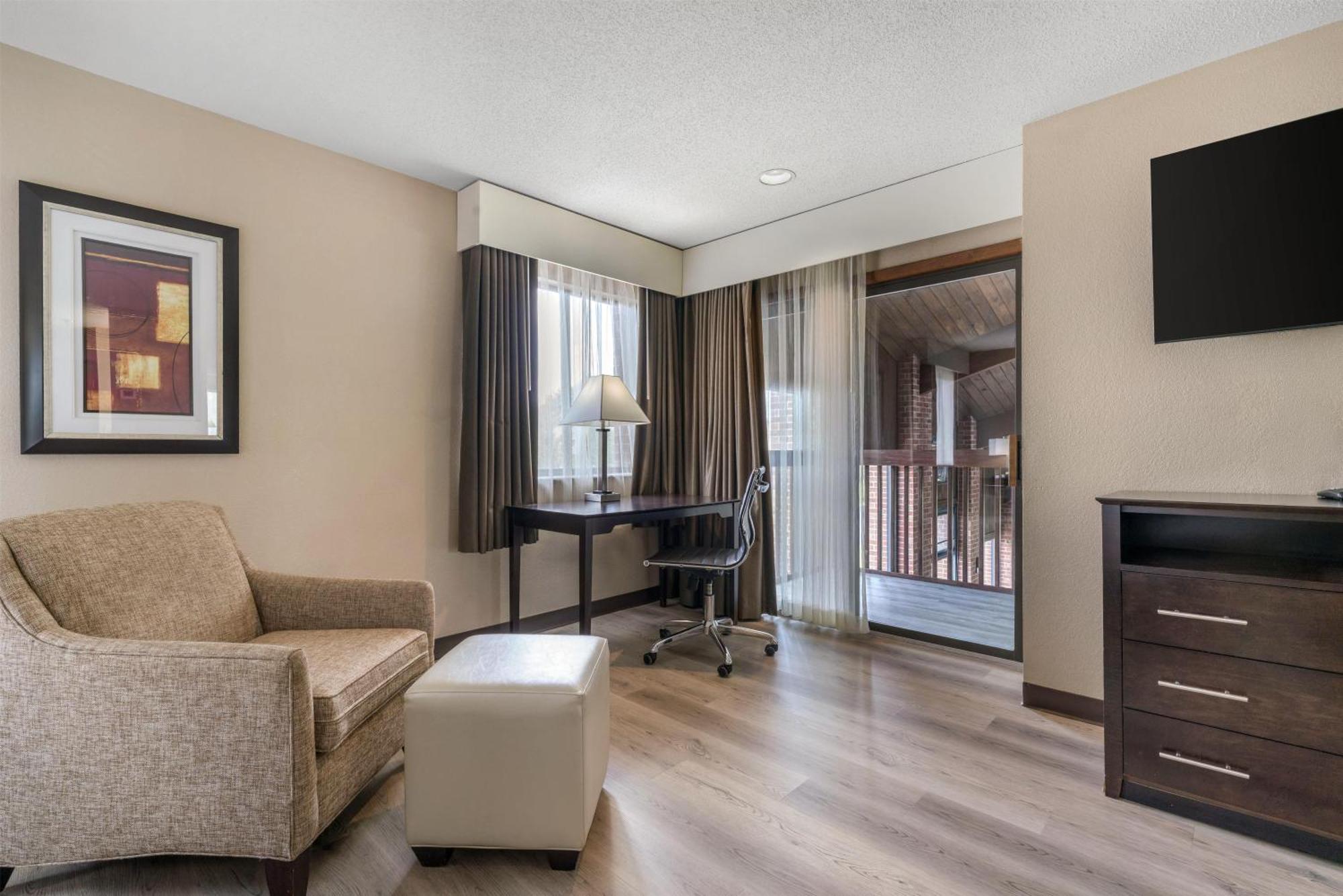 King Suite with Balcony and Spa Bath - Non-Smoking