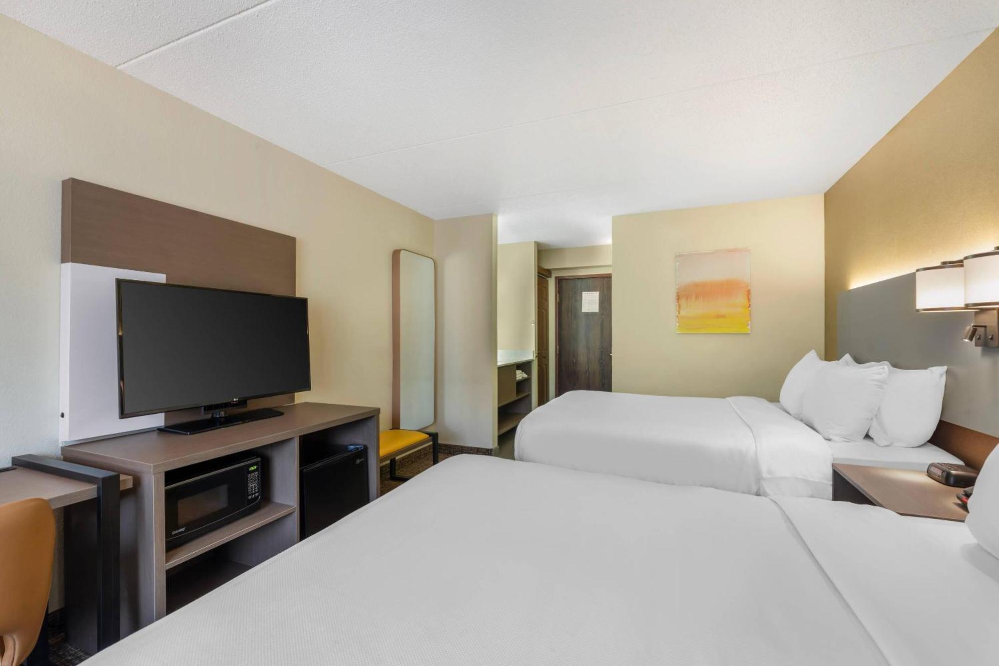 Double Room with Two Double Beds - Non-Smoking