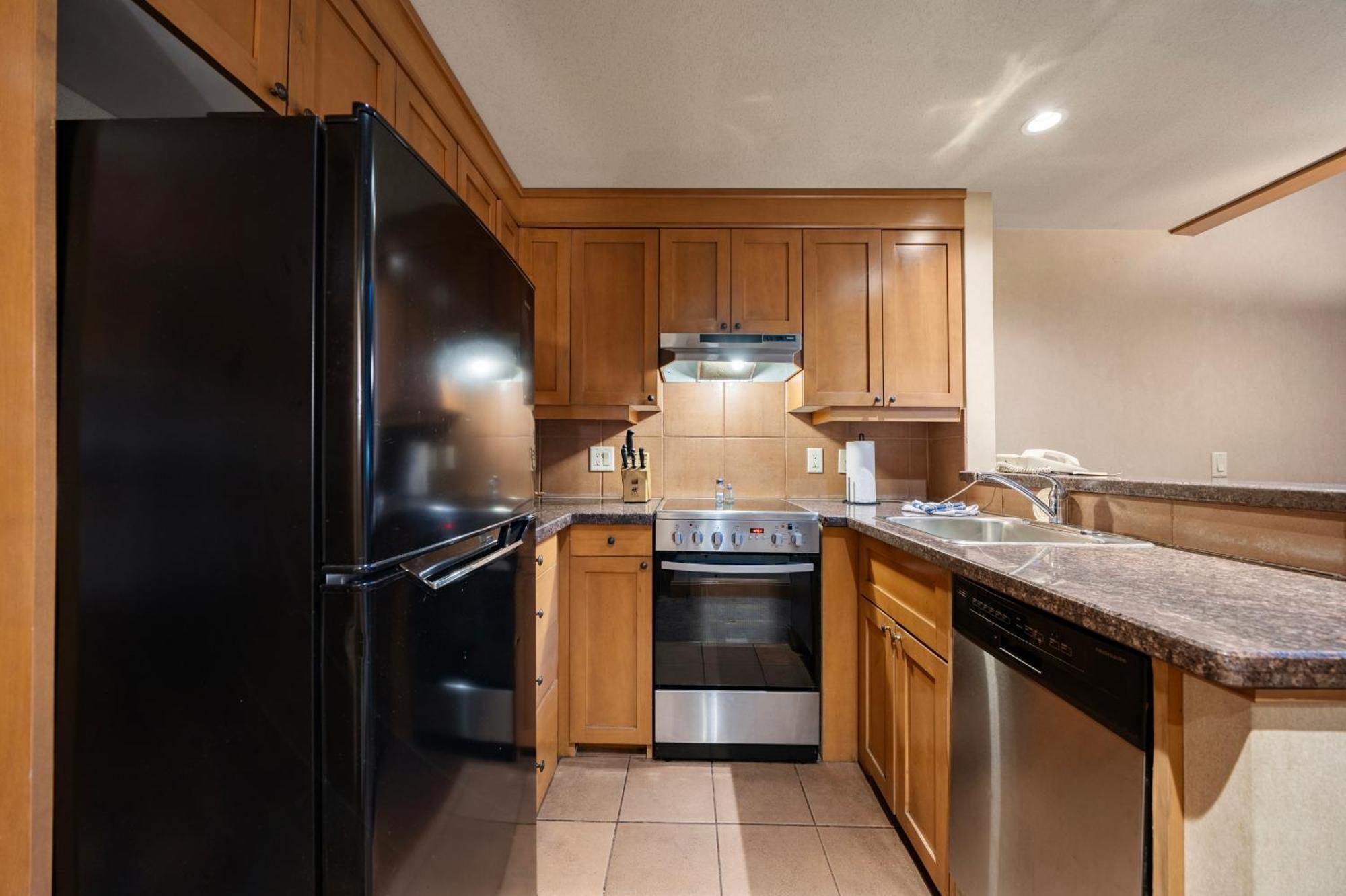Two-Bedroom Apartment - Loft 4 Queens
