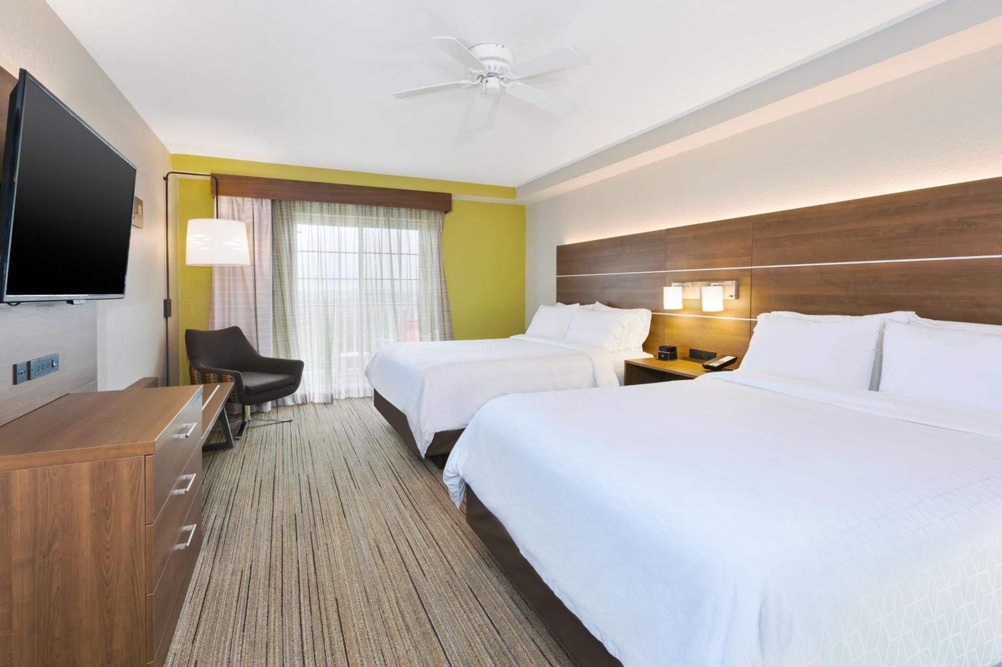 Queen Suite with Two Queen Beds and Balcony