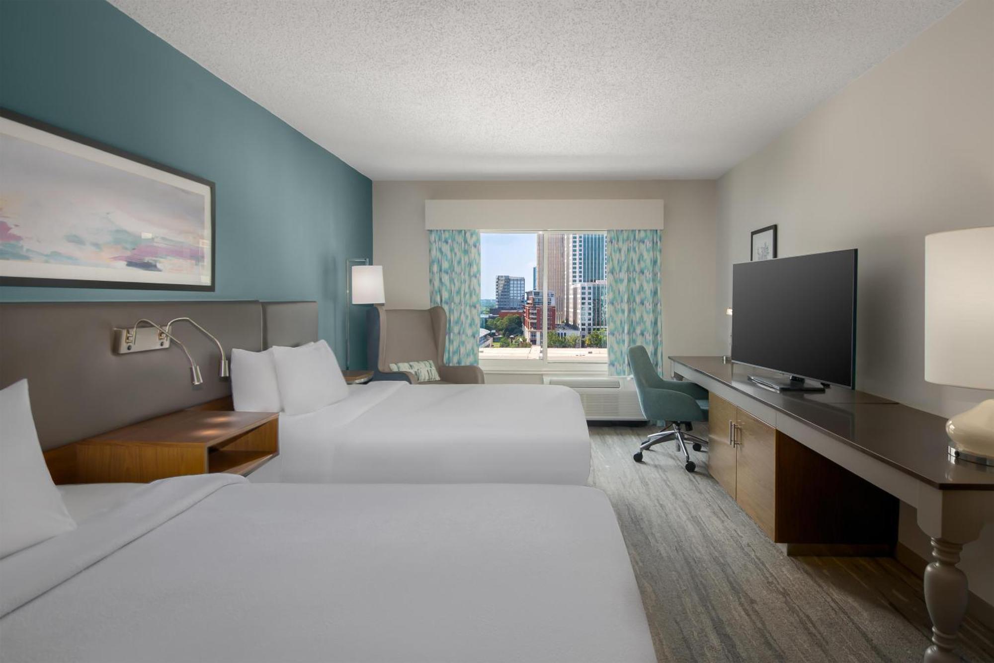 Queen Room with Two Queen Beds and City View - High Floor