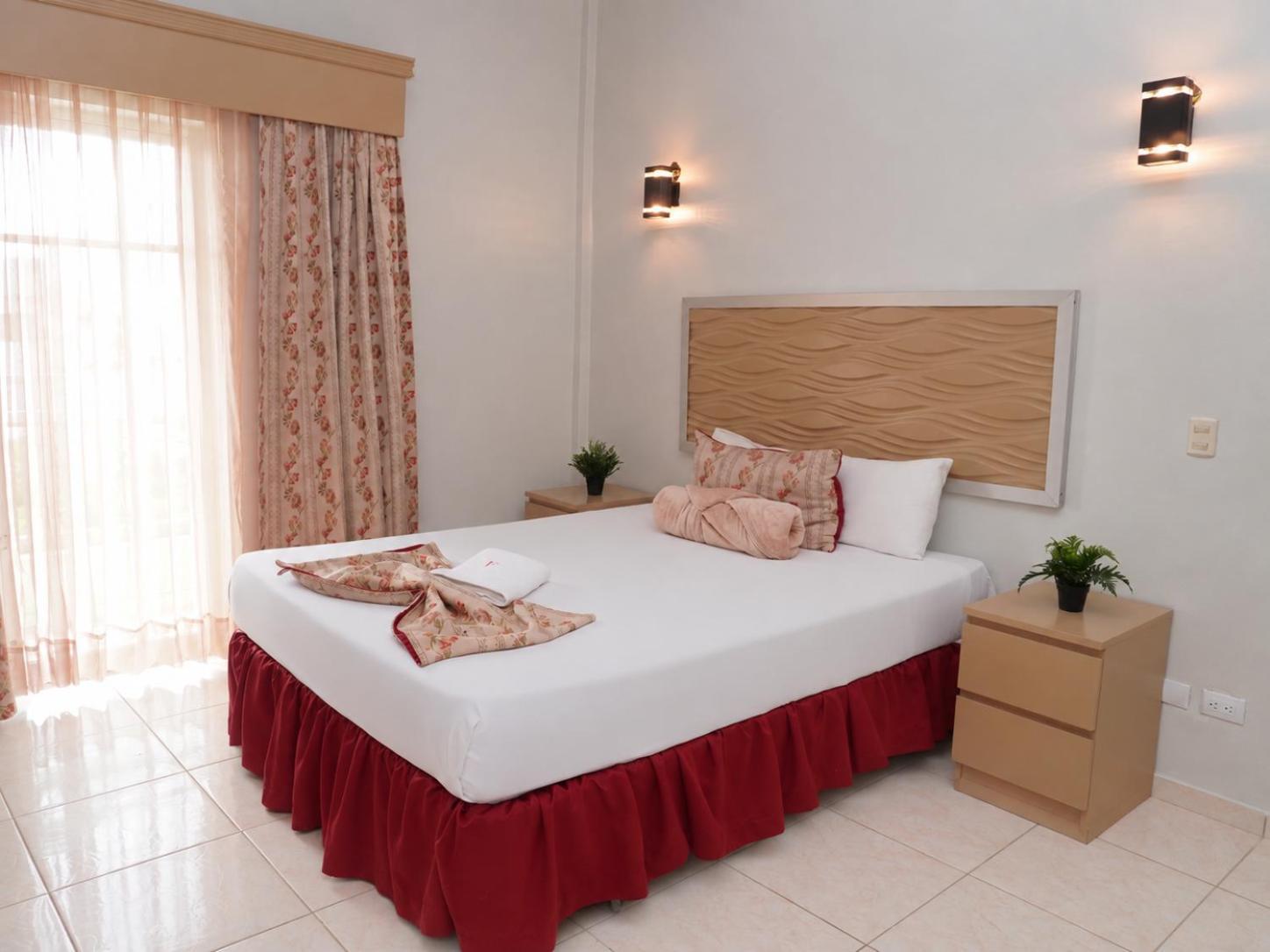 Queen Room - Free WiFi