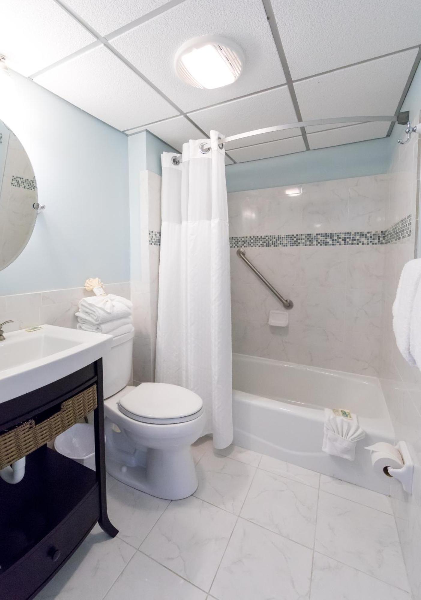 Deluxe King Room with Balcony