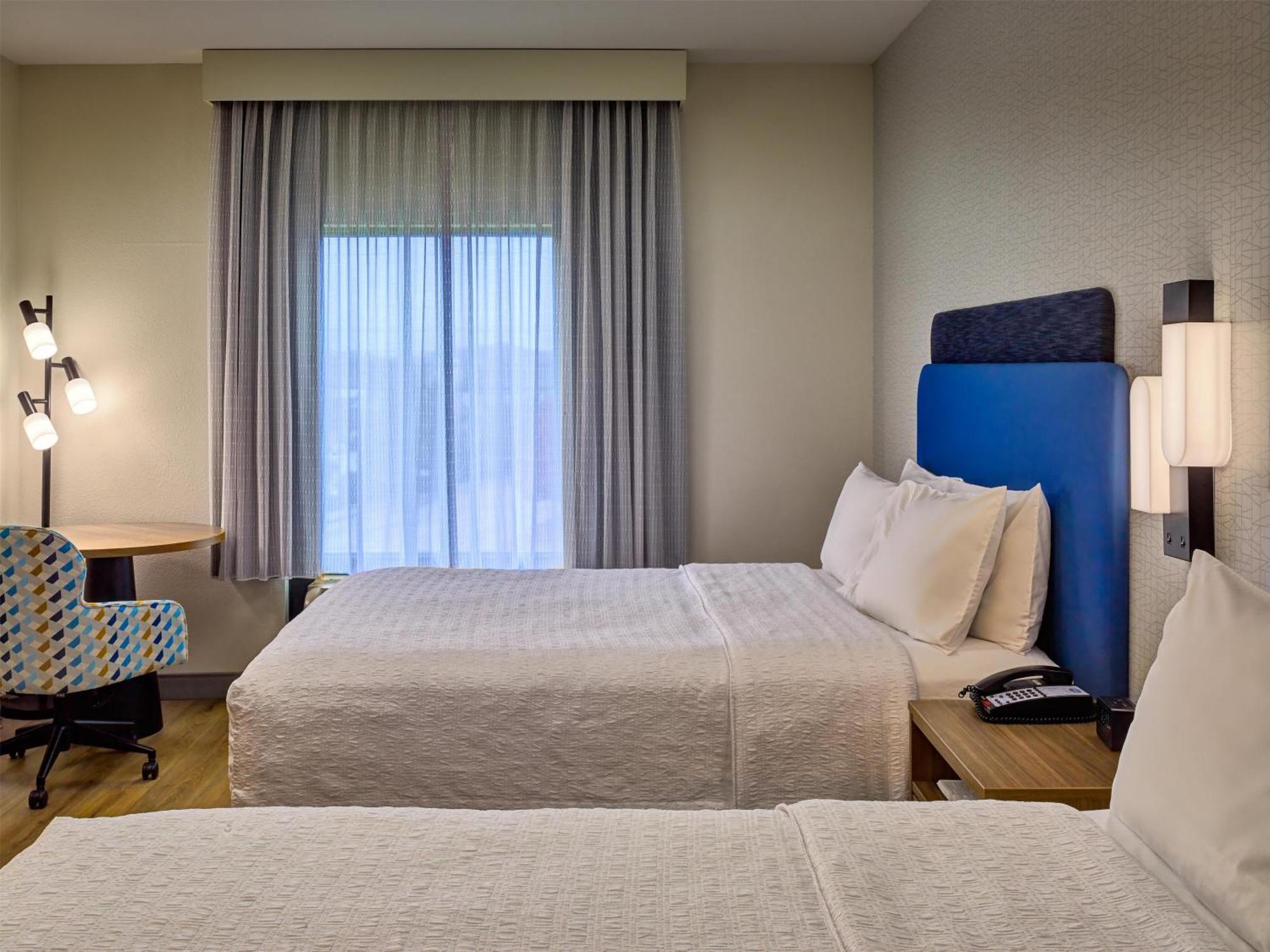 Room with Two Queen Beds - Non-Smoking
