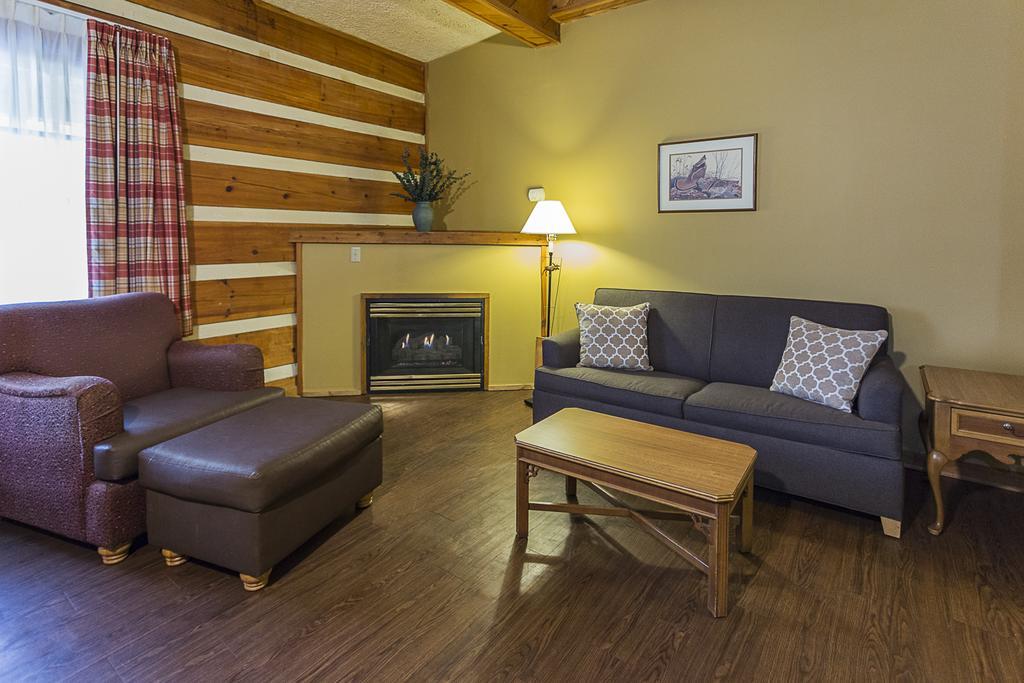 King Suite with Jacuzzi,1156309773:JPEG