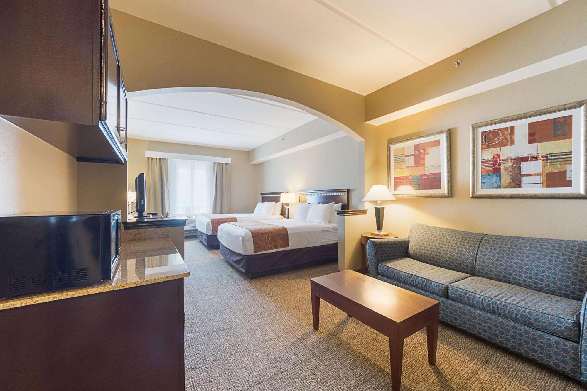 Queen Suite with Two Queen Beds - Accessible/Non-Smoking