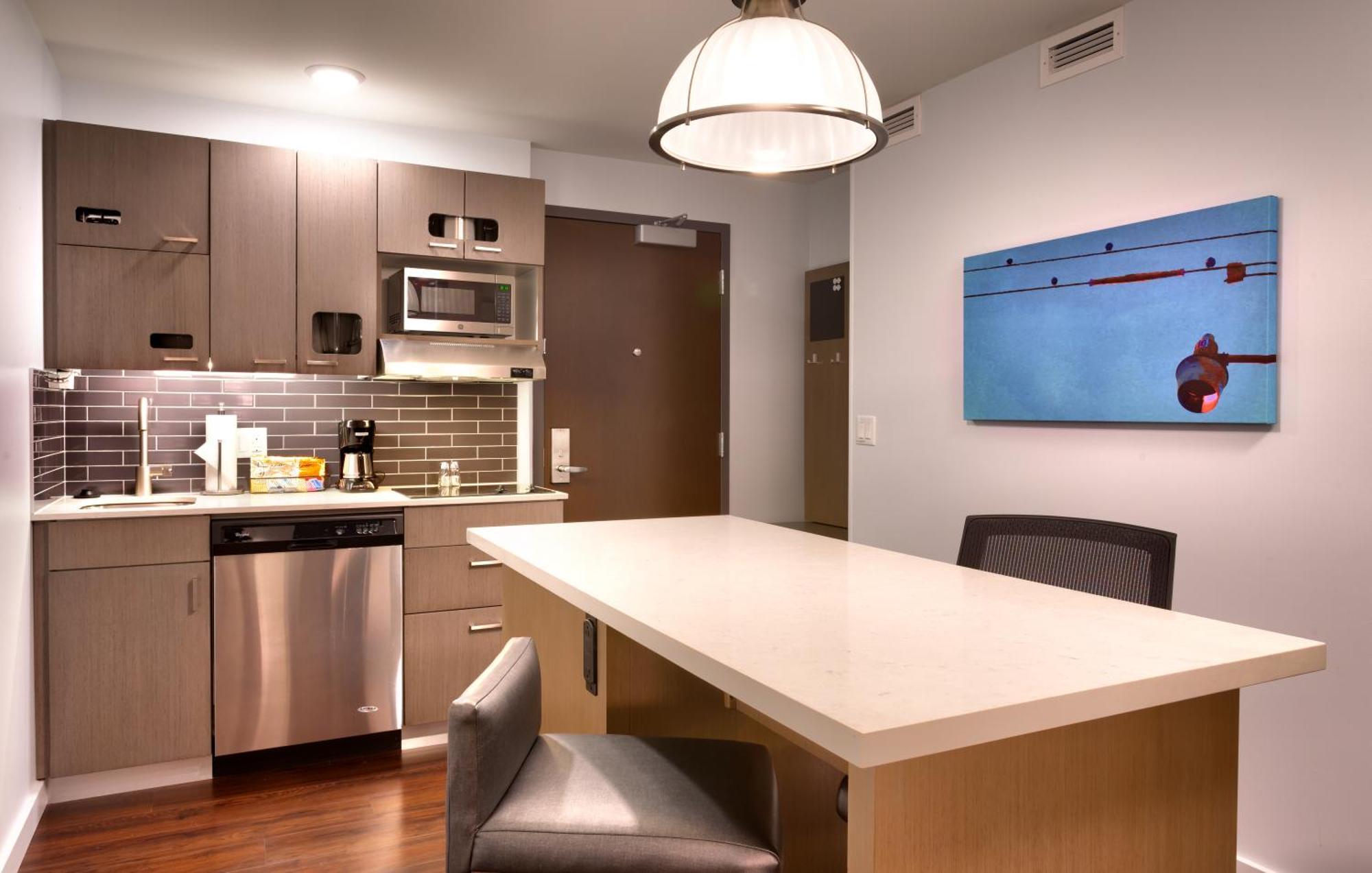 King Studio Suite Kitchen Sofa Bed,713420710:JPEG