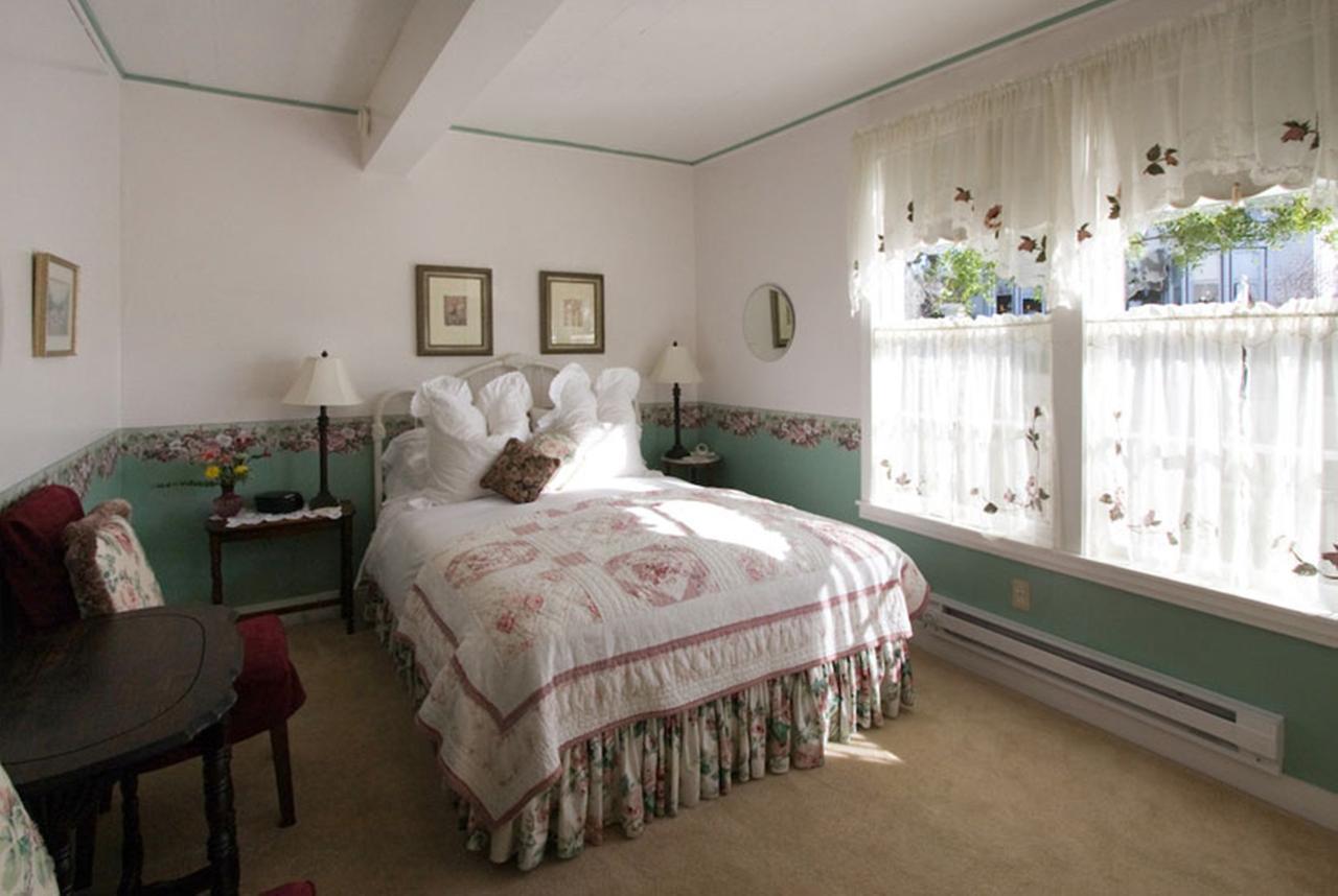 Annie's Room Standard Queen,525748332:JPEG