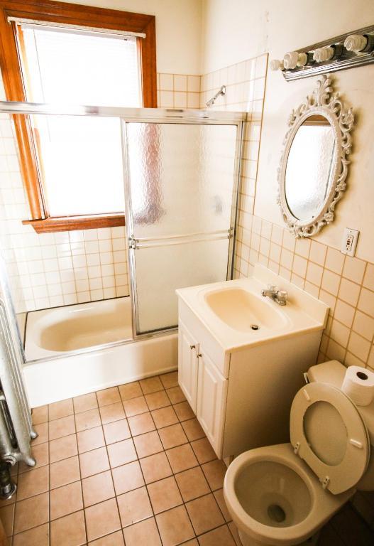 Budget Double Room with Shared Bathroom