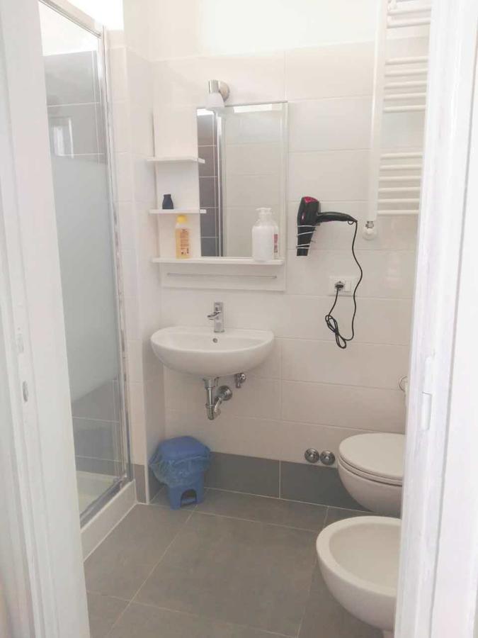 Double or Twin Room Private Bathroom,640245921:JPEG
