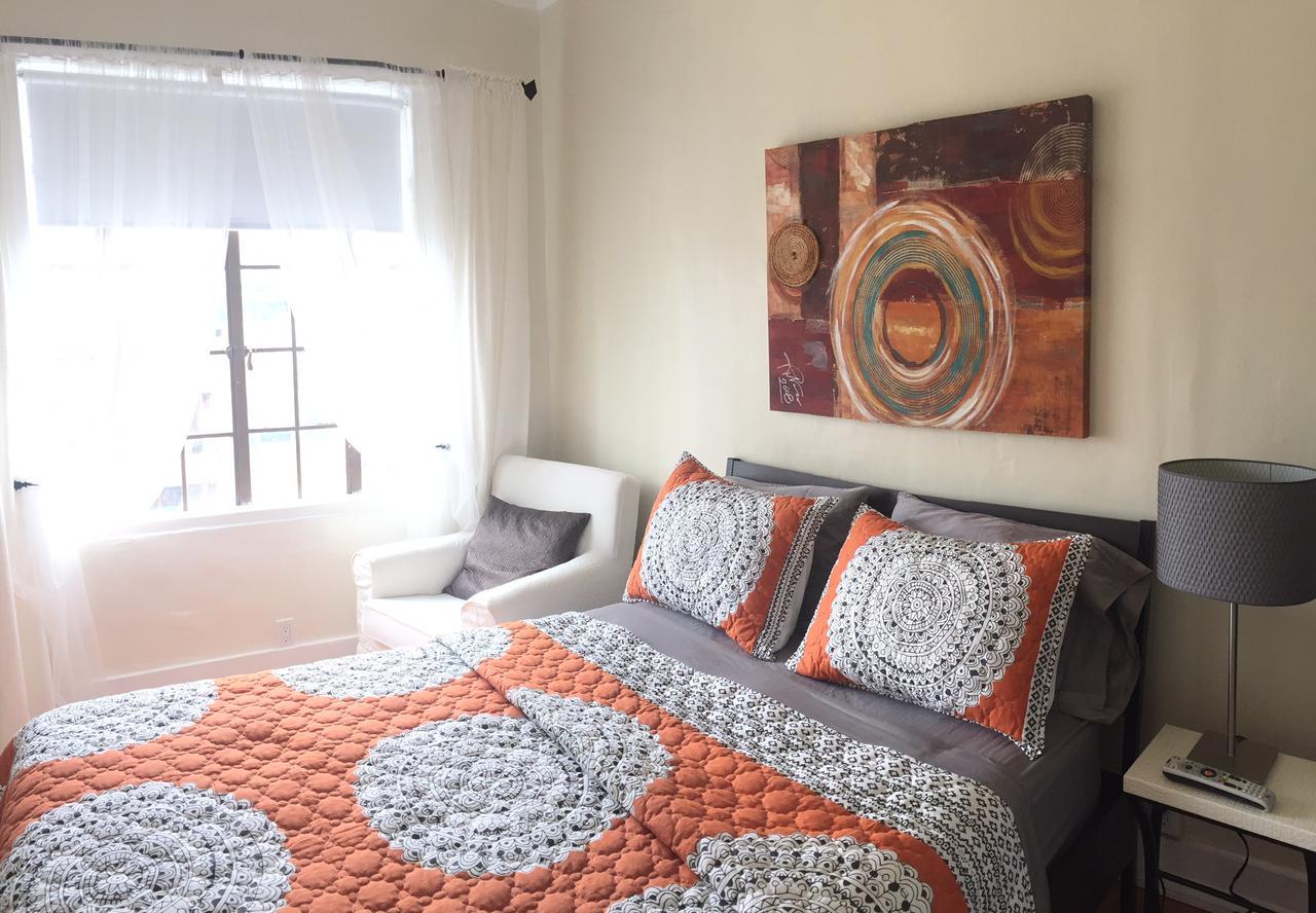 Cozy Full,649710576:JPEG