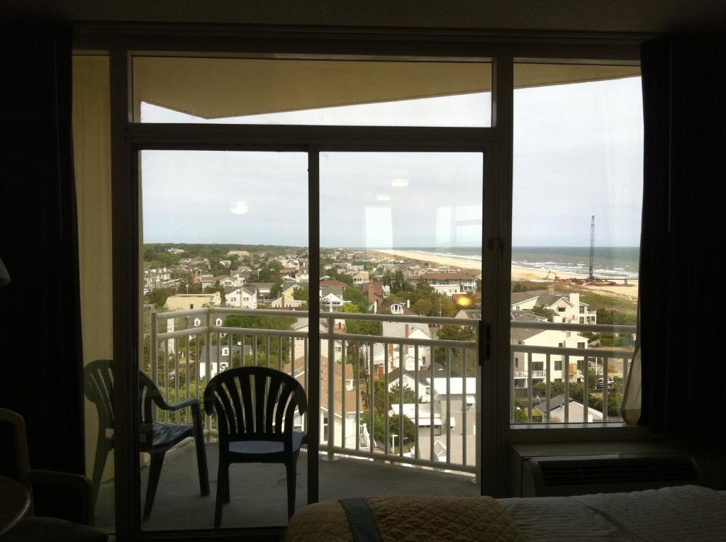 Coastal Double Room with Two Double Beds - Mobility Accessible/Non-Smoking