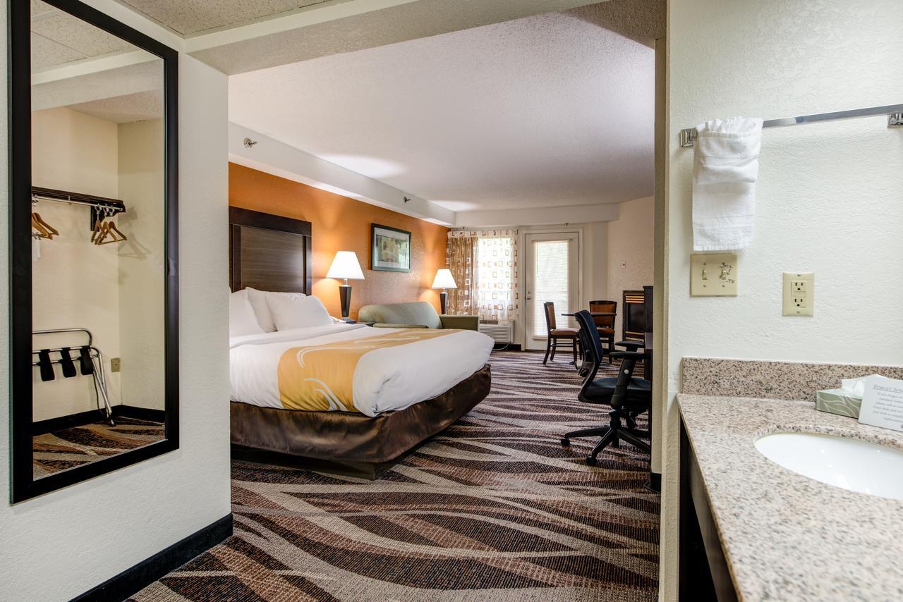 King Room - Non-Smoking,1210637131:JPEG