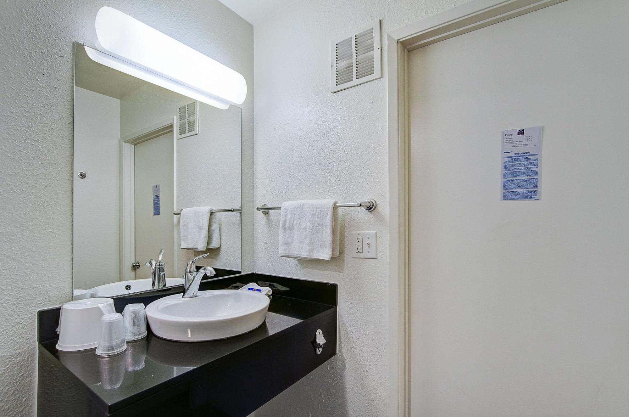 Double Room - Disability Access - Non-Smoking
