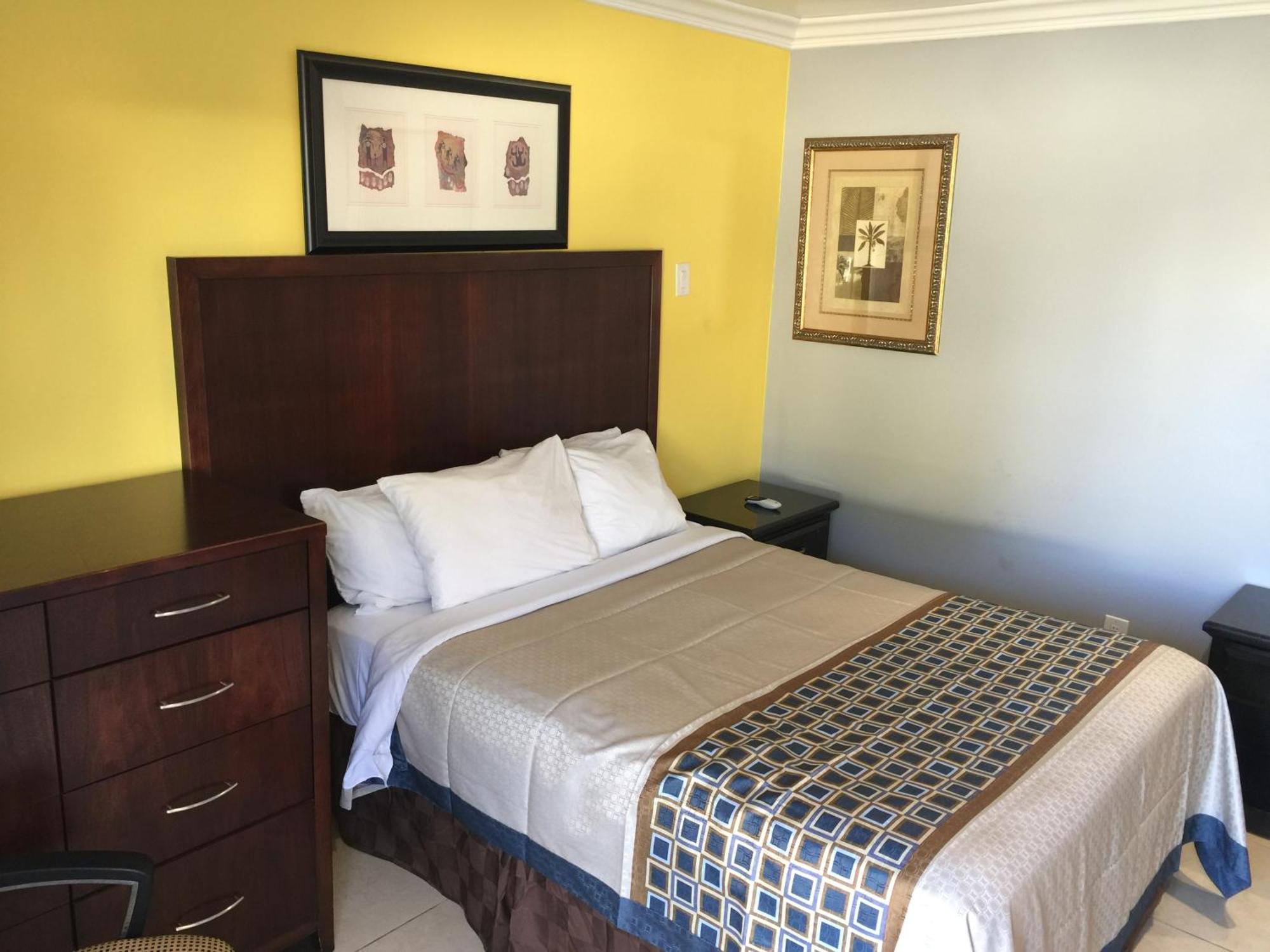 Standard Queen Room,699253602:JPEG