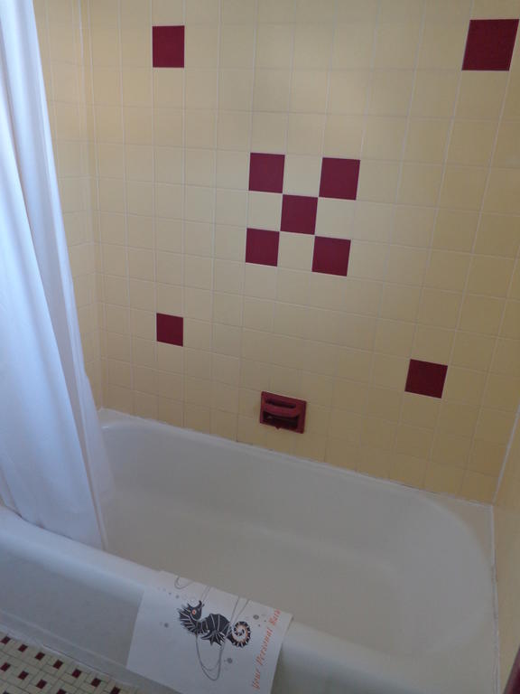 Standard Room Two Double Beds Pool View,70212140:JPEG