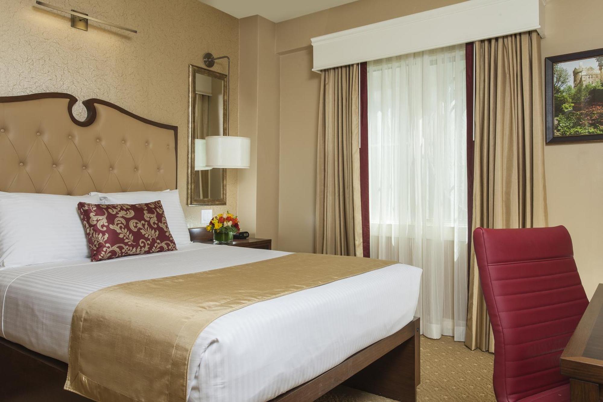 Superior Queen Room,704238082:JPEG