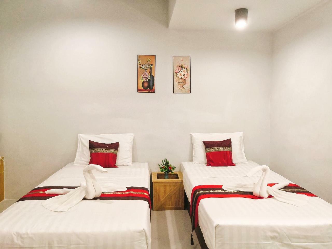 Economy Double Room with No Window,779619870:JPEG