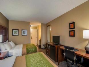 Queen Room with Two Queen Beds - Non-Smoking