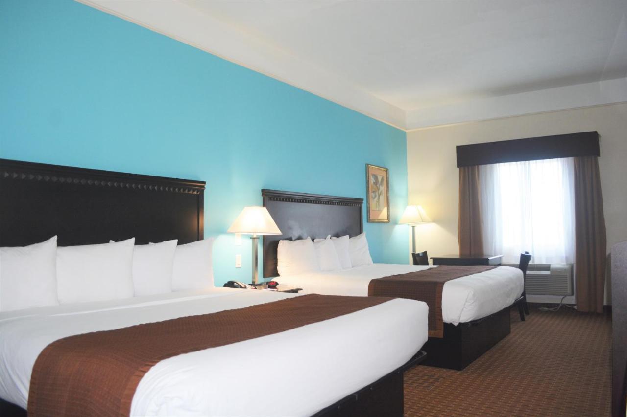 King Room with Two King Beds and Bath Tub - Mobility Accessible/Non-Smoking