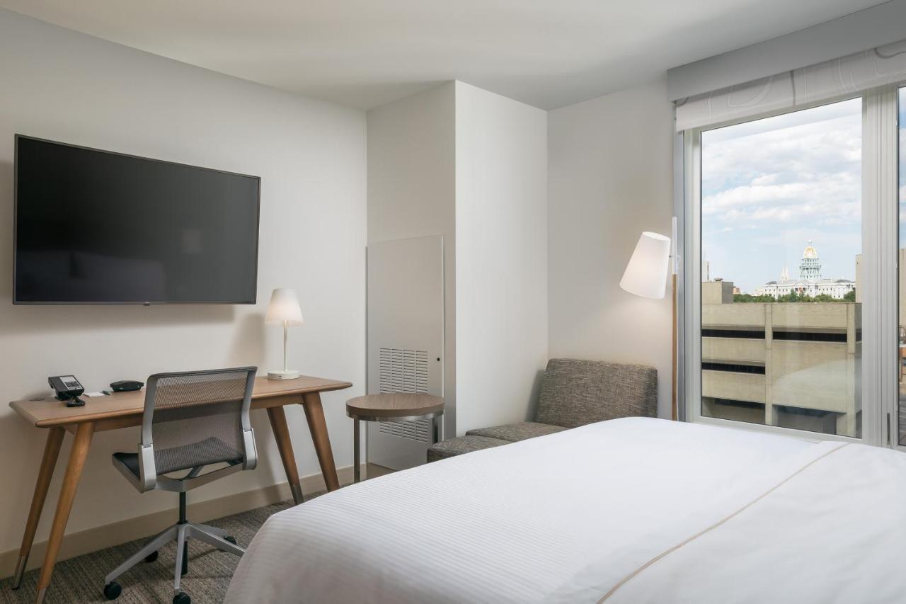 Studio, 1 King,1361938949:JPEG