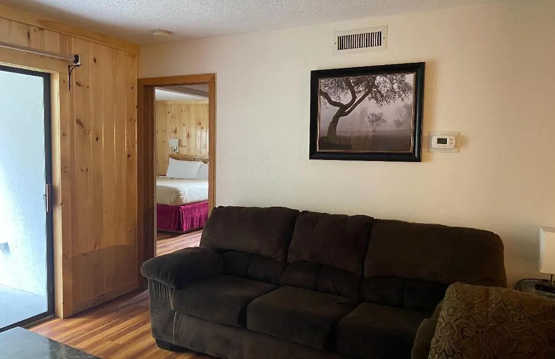 Zoders Inn And Suites-1
