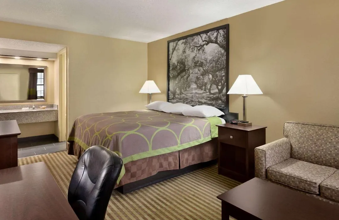 Super 8 By Wyndham Ruston-1