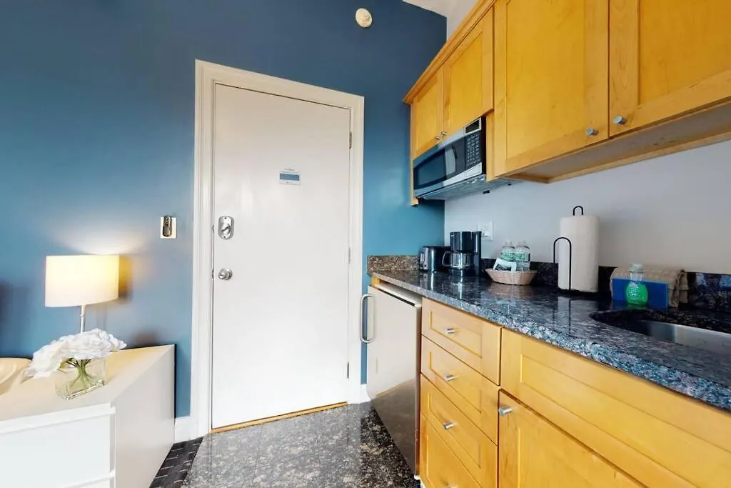 Charming Studio In Boston Brownstone, #44-1