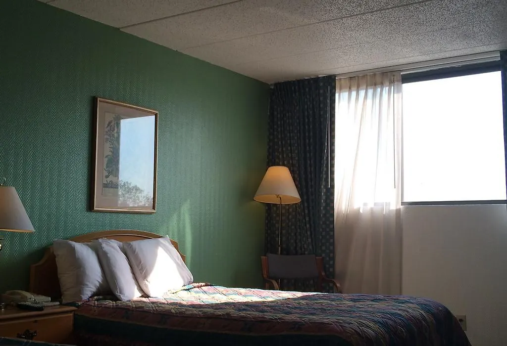 Carol Hotel Omaha-1