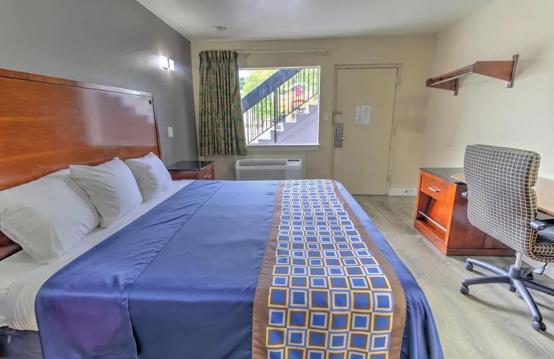 Budget Lodge Churchland-1