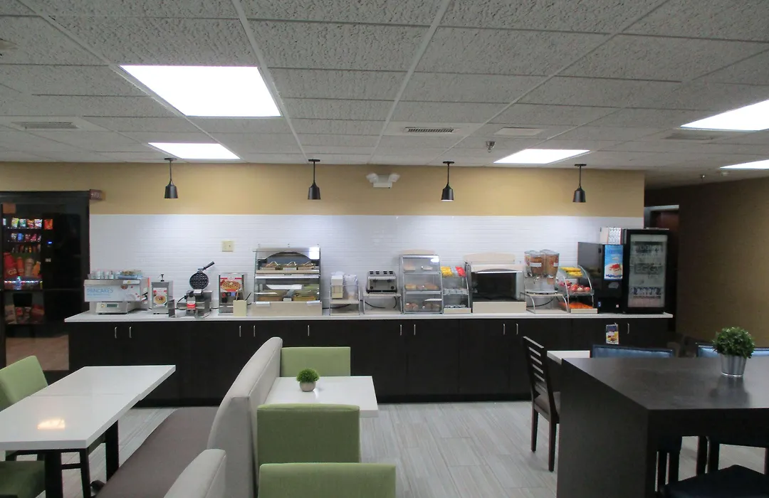 Best Western Plus Carrizo Springs Inn & Suites-1