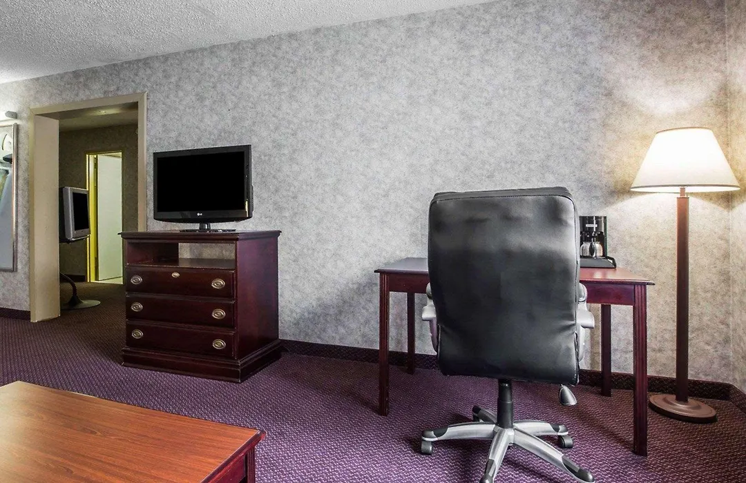 Quality Inn And Suites Kingston-1