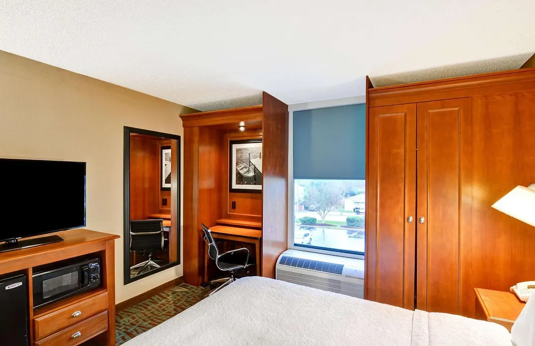 Hampton Inn Hendersonville-1