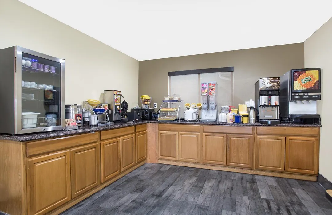 Days Inn By Wyndham North Platte-1
