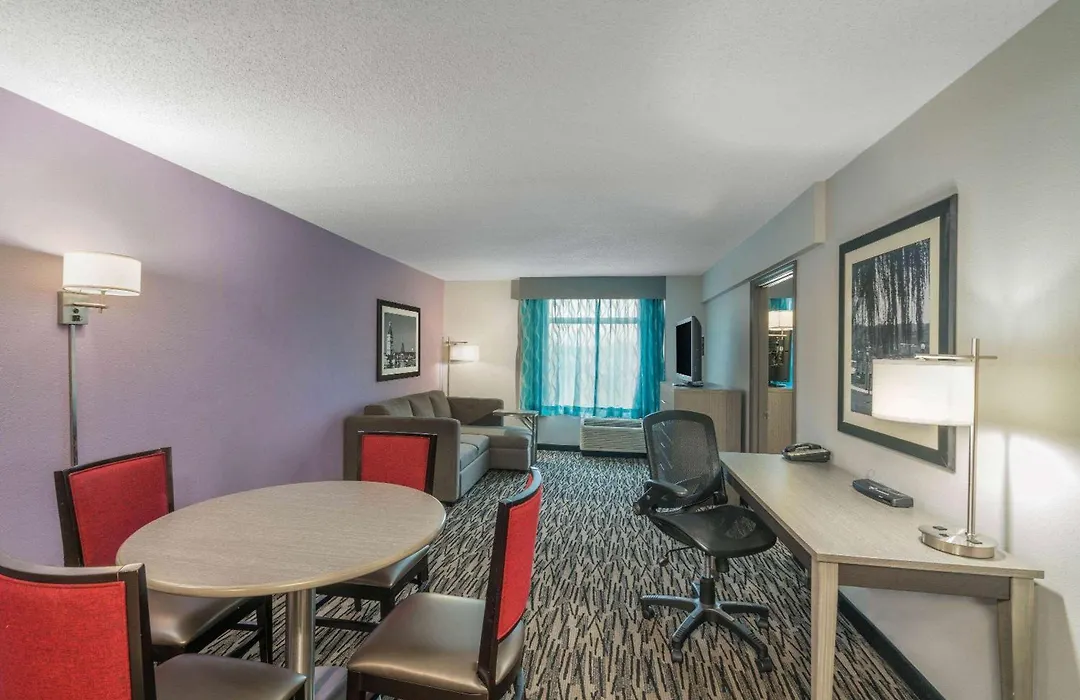 La Quinta By Wyndham Clarksville-1