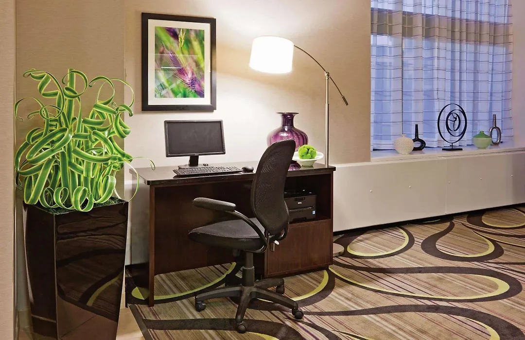 La Quinta Inn By Wyndham Oshkosh-1