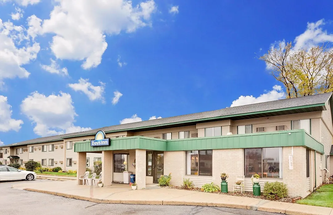 Days Inn By Wyndham Winona-1